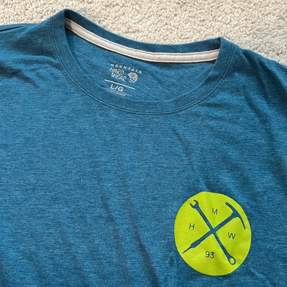 Mountain Hardwear T-Shirt - Large - Like new condition! - Picture 3 of 4